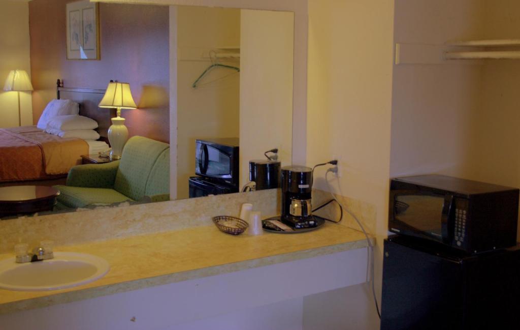 Somerville Inn And Suites Pokój zdjęcie